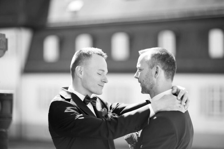 Hochzeitsfotograf Stuttgart lesbische Hochzeit natürliche Momente
